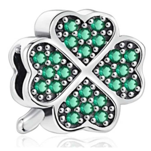 Four leaf clover in green