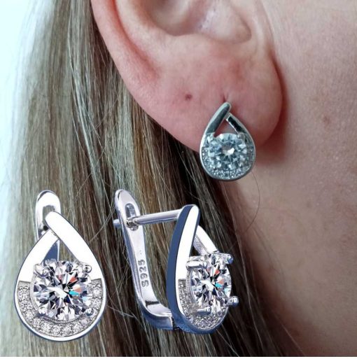 Earing with cirkonije