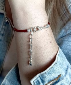 Red bracelet, Chain and buckle closure - Image 3