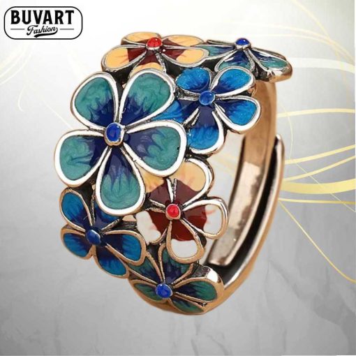 Silver ring flower