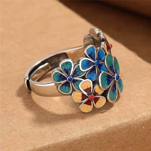 Silver fashion ring