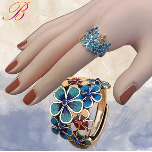 Silver fashion ring