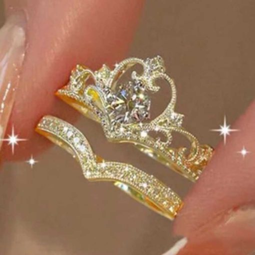 Gold crystal ring with zircon