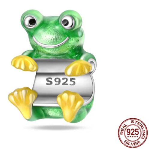 A green / yellow frog