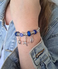 Bracelet lips