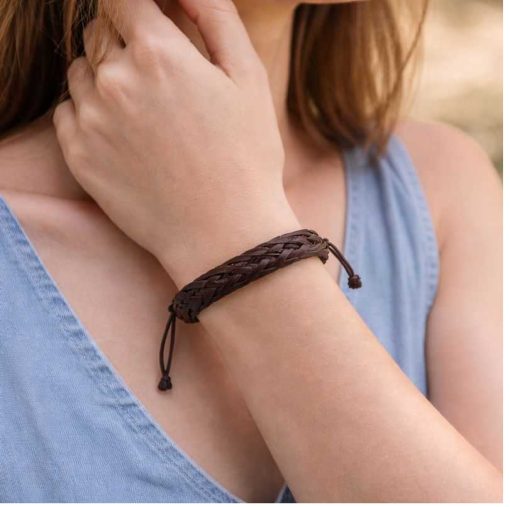 Dark brown leather bracelet
