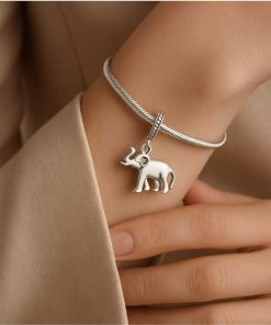 Pendant elephant