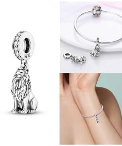 Pendant lion