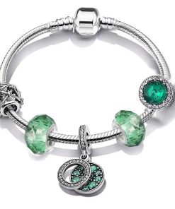 Pandora set in green