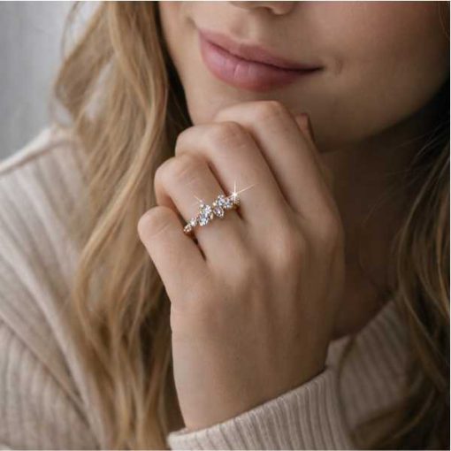Gold ring Noir Starfall